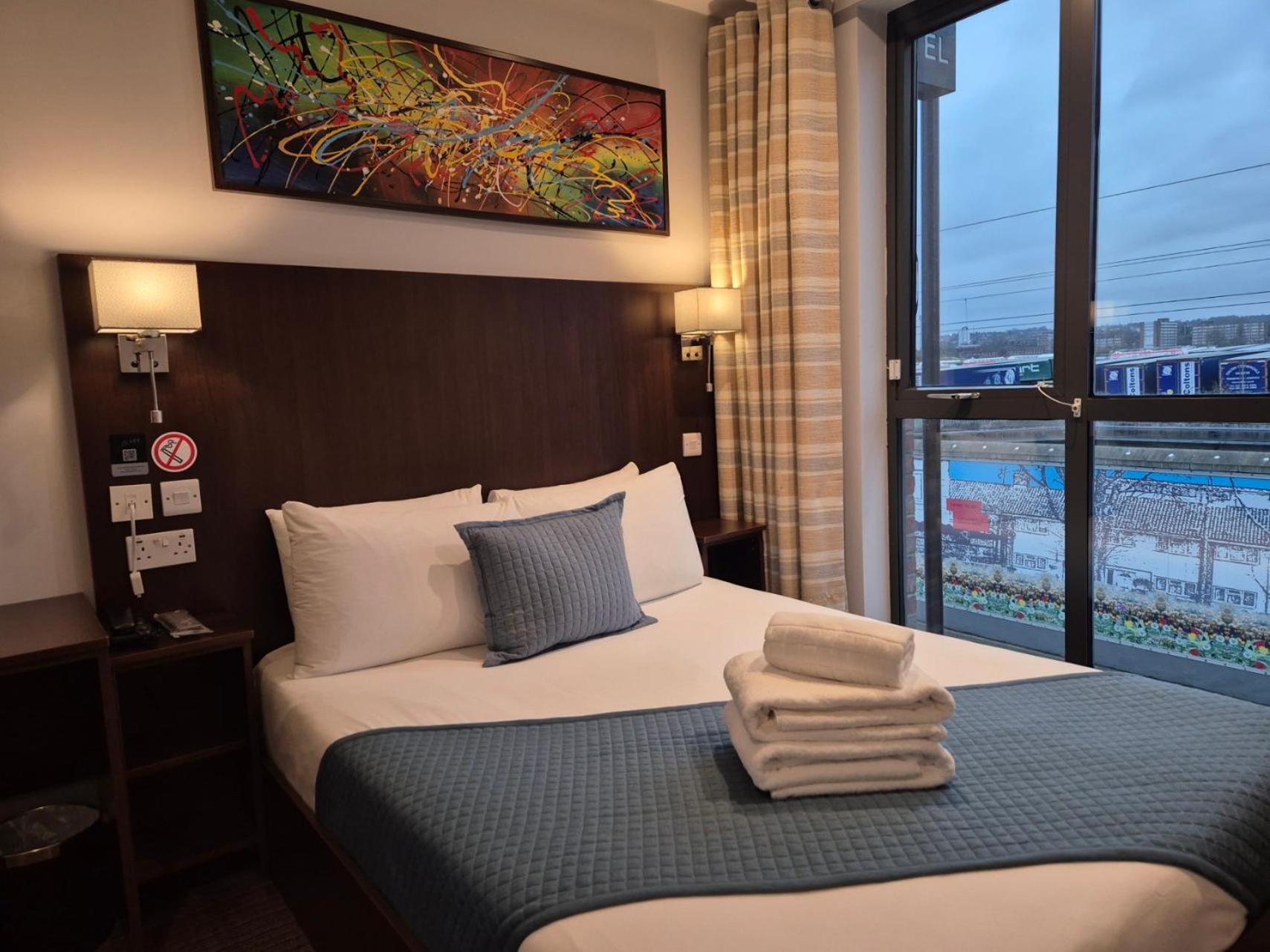 London City Airport Hotel Экстерьер фото