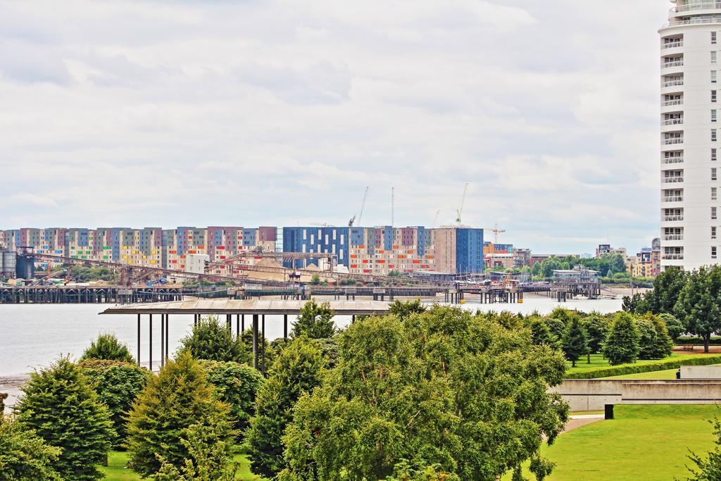 London City Airport Hotel Экстерьер фото